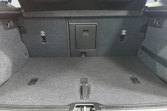 Volvo XC40 12 of 12