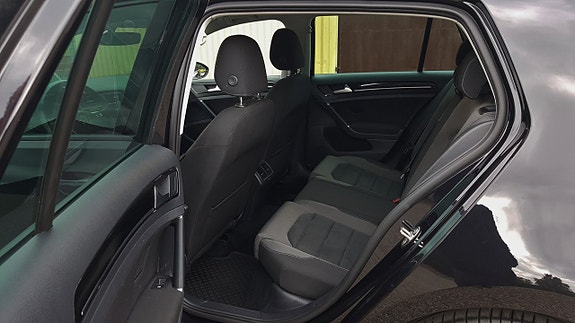 Volkswagen Golf-Serie 11 of 25