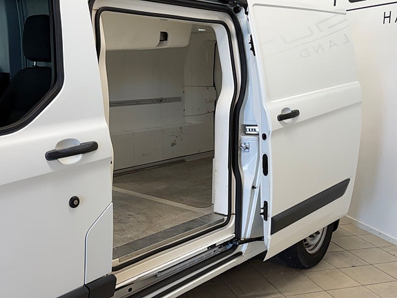 Ford Transit Custom 5 of 5