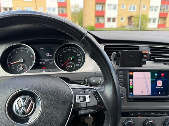 Volkswagen Golf VII 7 of 11
