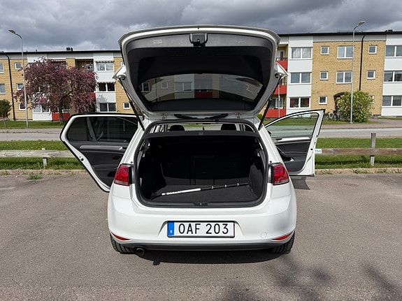 Volkswagen Golf VII 5 of 11