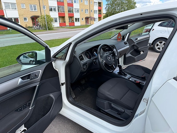 Volkswagen Golf VII 3 of 11