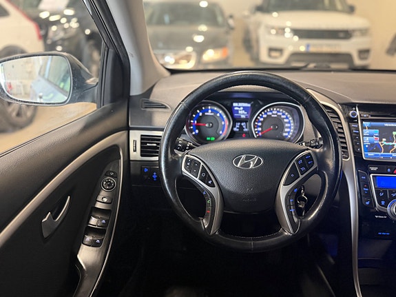 Hyundai i30 9 of 16