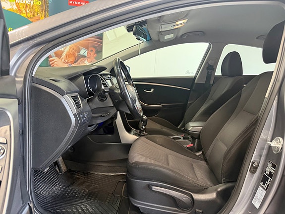 Hyundai i30 13 of 16