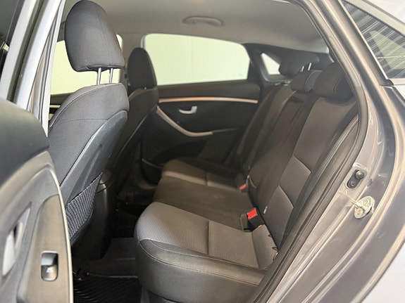 Hyundai i30 7 of 16