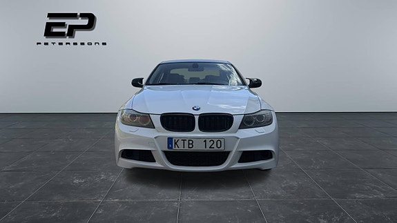BMW 325i 2 of 9