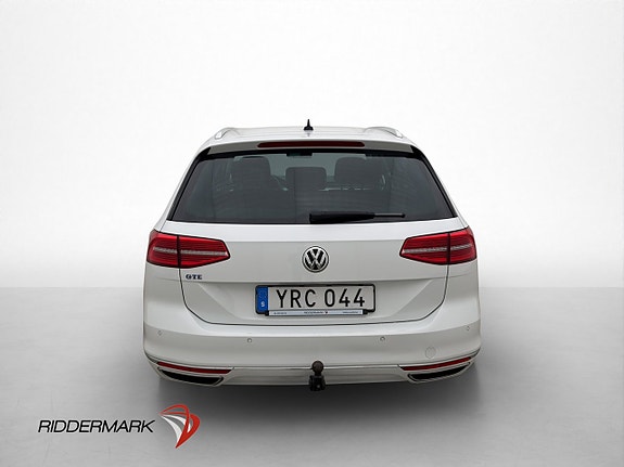Volkswagen Passat 7 of 30