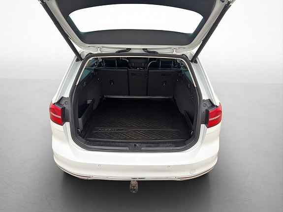 Volkswagen Passat 27 of 30