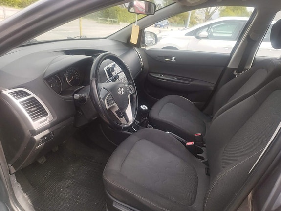 Hyundai i20 3 of 3