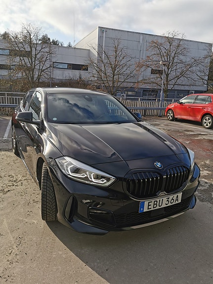 BMW 120d 4 of 5