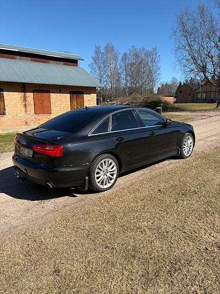 Audi A6 4 of 5