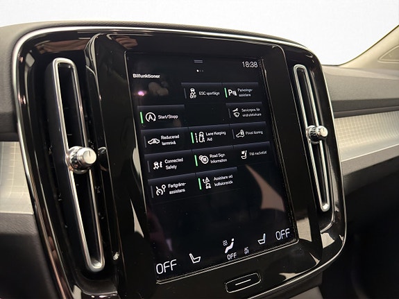 Volvo XC40 19 of 30