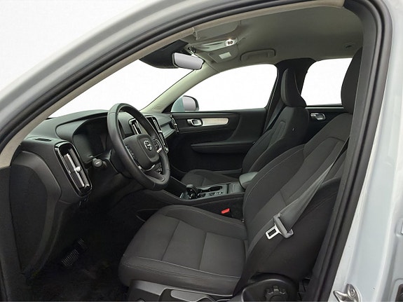 Volvo XC40 9 of 30