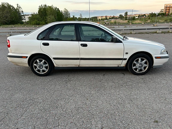 Volvo S40 5 of 5