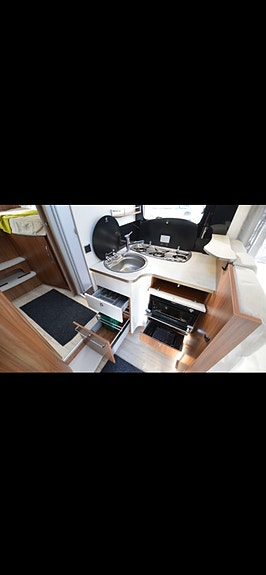 Pilote Sensation - P746GJ - Automat - ALDE - Långbäddar - 4400 kg - Mycket välvårdad 3 of 12