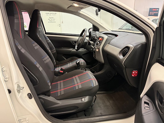 Peugeot 108 12 of 29