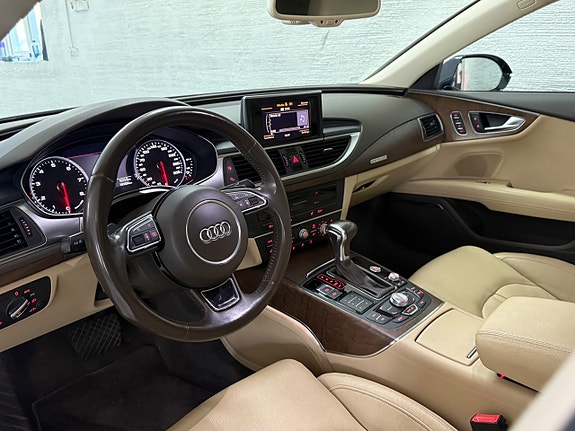 Audi A7 10 of 24