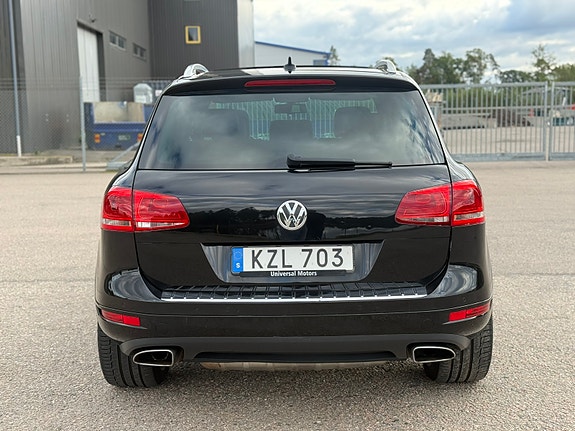 Volkswagen Touareg 4 of 12