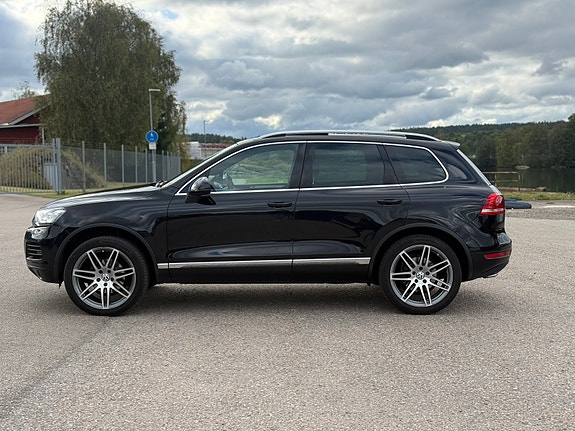 Volkswagen Touareg 2 of 12