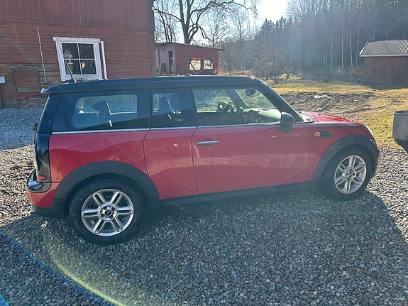MINI Cooper 2 of 5