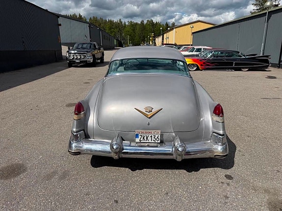 Cadillac Series 62 7 of 27