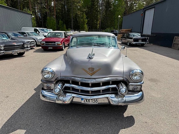 Cadillac Series 62 8 of 27