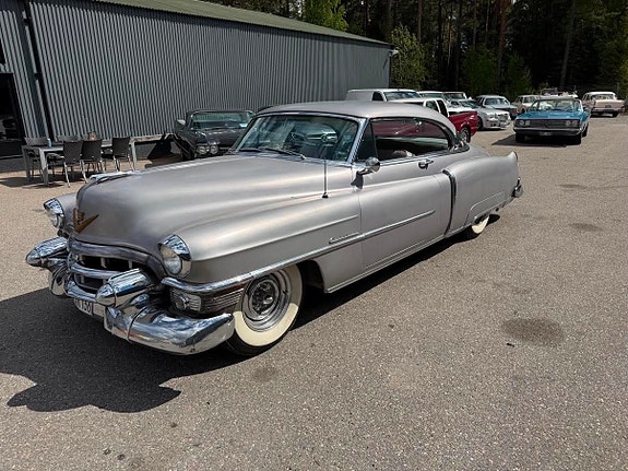 Cadillac Series 62 4 of 27