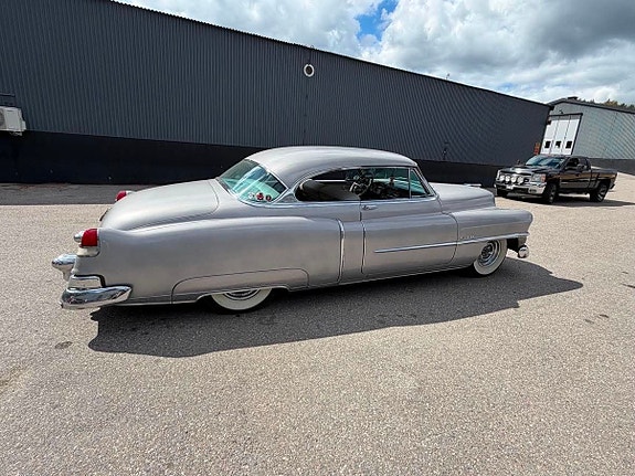 Cadillac Series 62 9 of 27