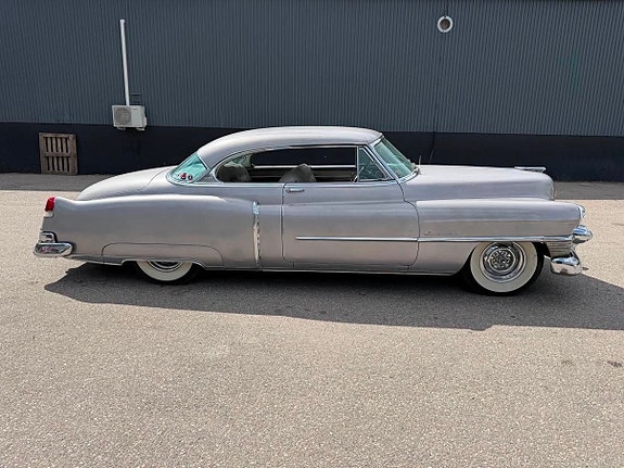 Cadillac Series 62 2 of 27