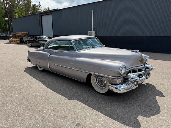 Cadillac Series 62 3 of 27