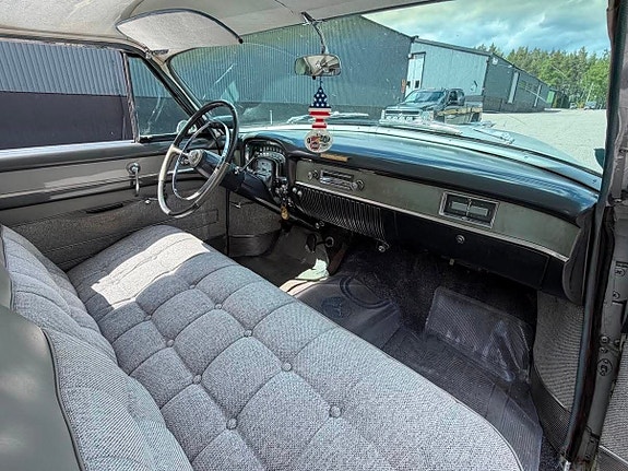 Cadillac Series 62 10 of 27