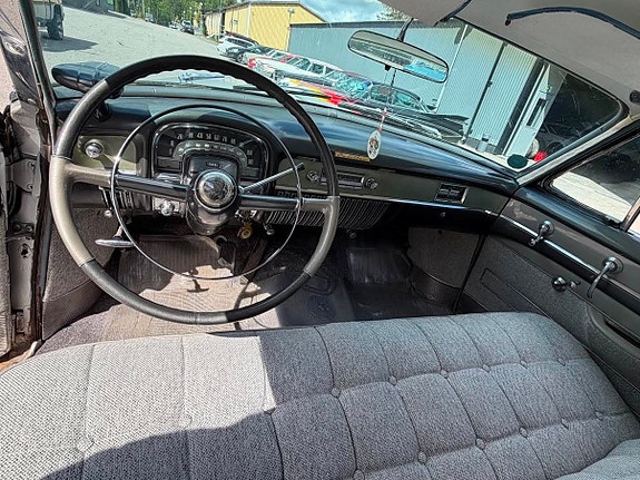 Cadillac Series 62 14 of 27