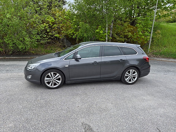 Opel Astra 2 of 5