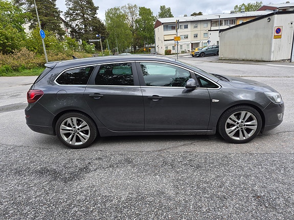 Opel Astra 4 of 5