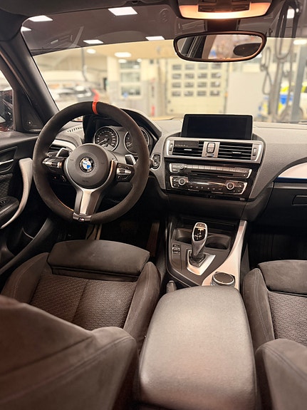 BMW M140i 5 of 8