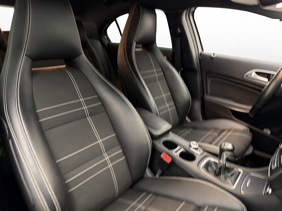 Mercedes-Benz A180 14 of 29