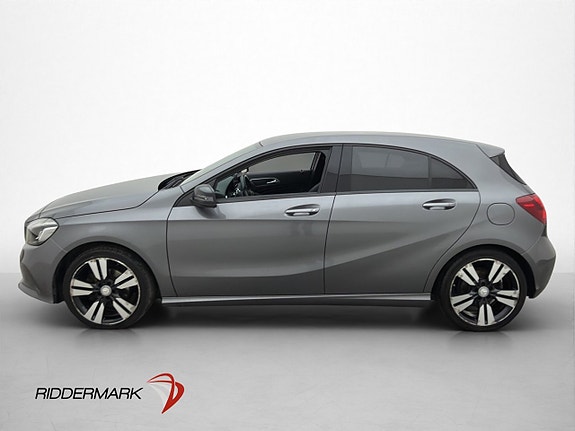 Mercedes-Benz A180 2 of 5