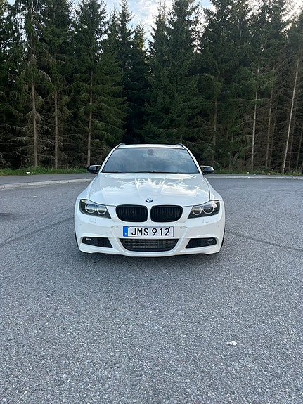 BMW 335i 6 of 7