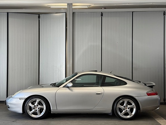 Porsche 911 Carrera 6 of 26