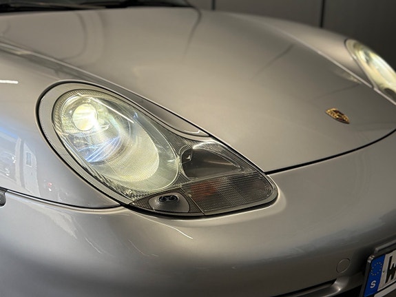 Porsche 911 Carrera 13 of 26