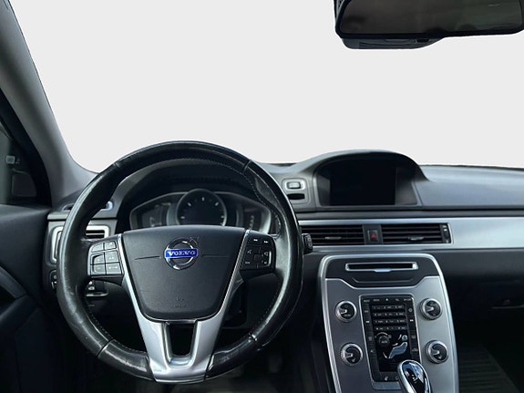 Volvo V70 8 of 14