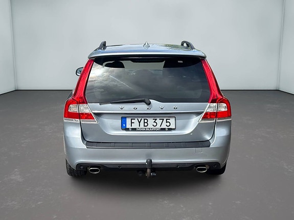 Volvo V70 6 of 14
