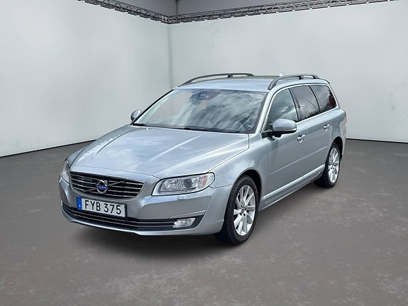 Volvo V70 2 of 5
