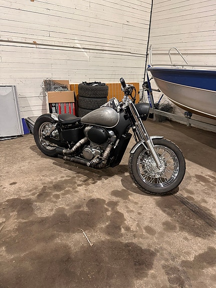 Honda VT750 C2 Shadow 4 of 4
