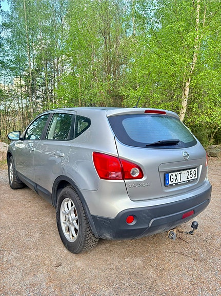Nissan Qashqai 2 of 5