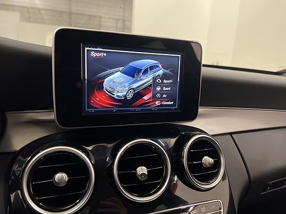 Mercedes-Benz C220 23 of 25