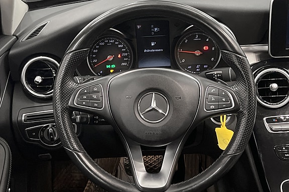 Mercedes-Benz C220 11 of 25
