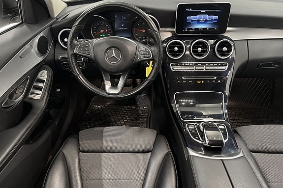 Mercedes-Benz C220 18 of 25