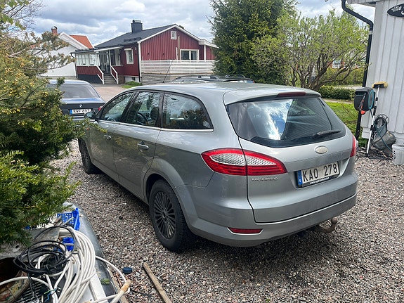Ford Mondeo 2 of 5