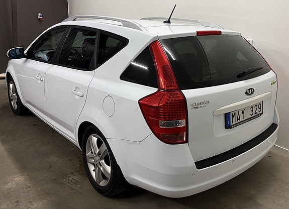 Kia Ceed 3 of 11